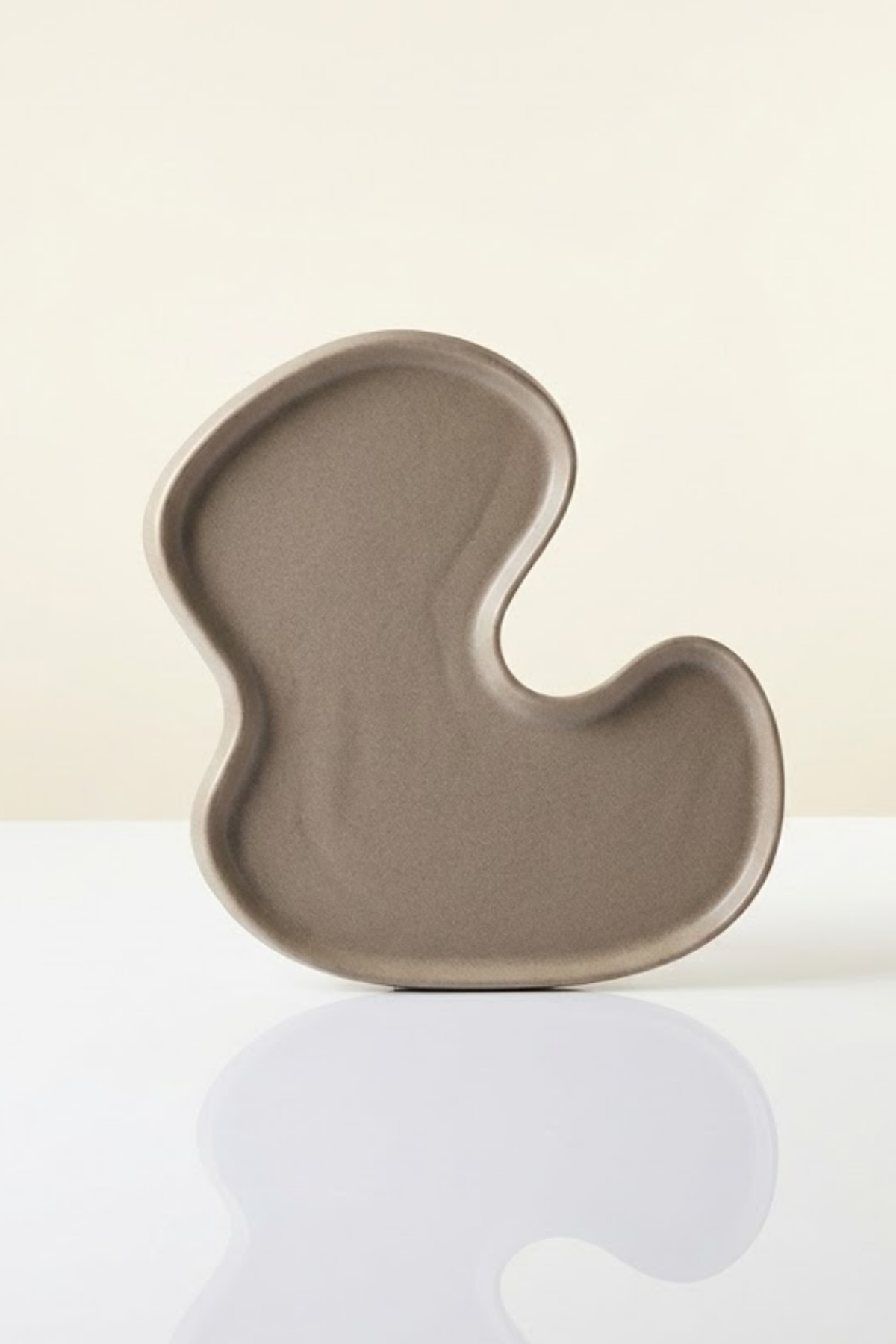 Arelia / Asimetrik Dekoratif Beton Tabak