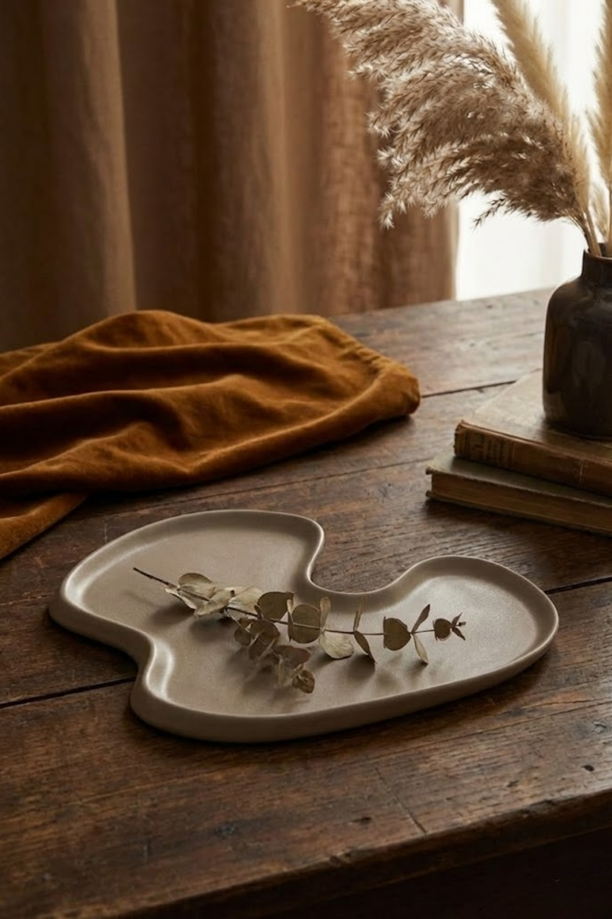 Arelia / Asimetrik Dekoratif Beton Tabak