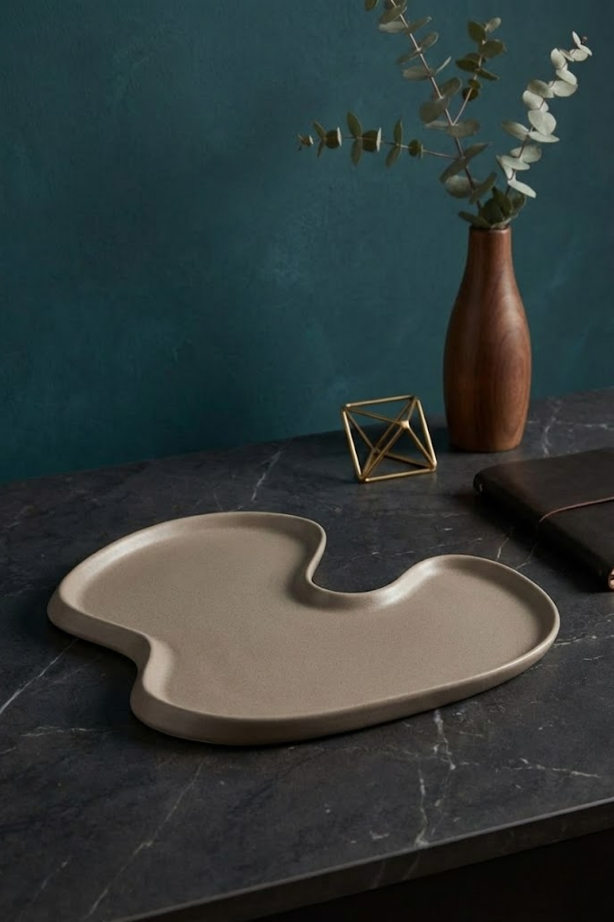 Arelia / Asimetrik Dekoratif Beton Tabak